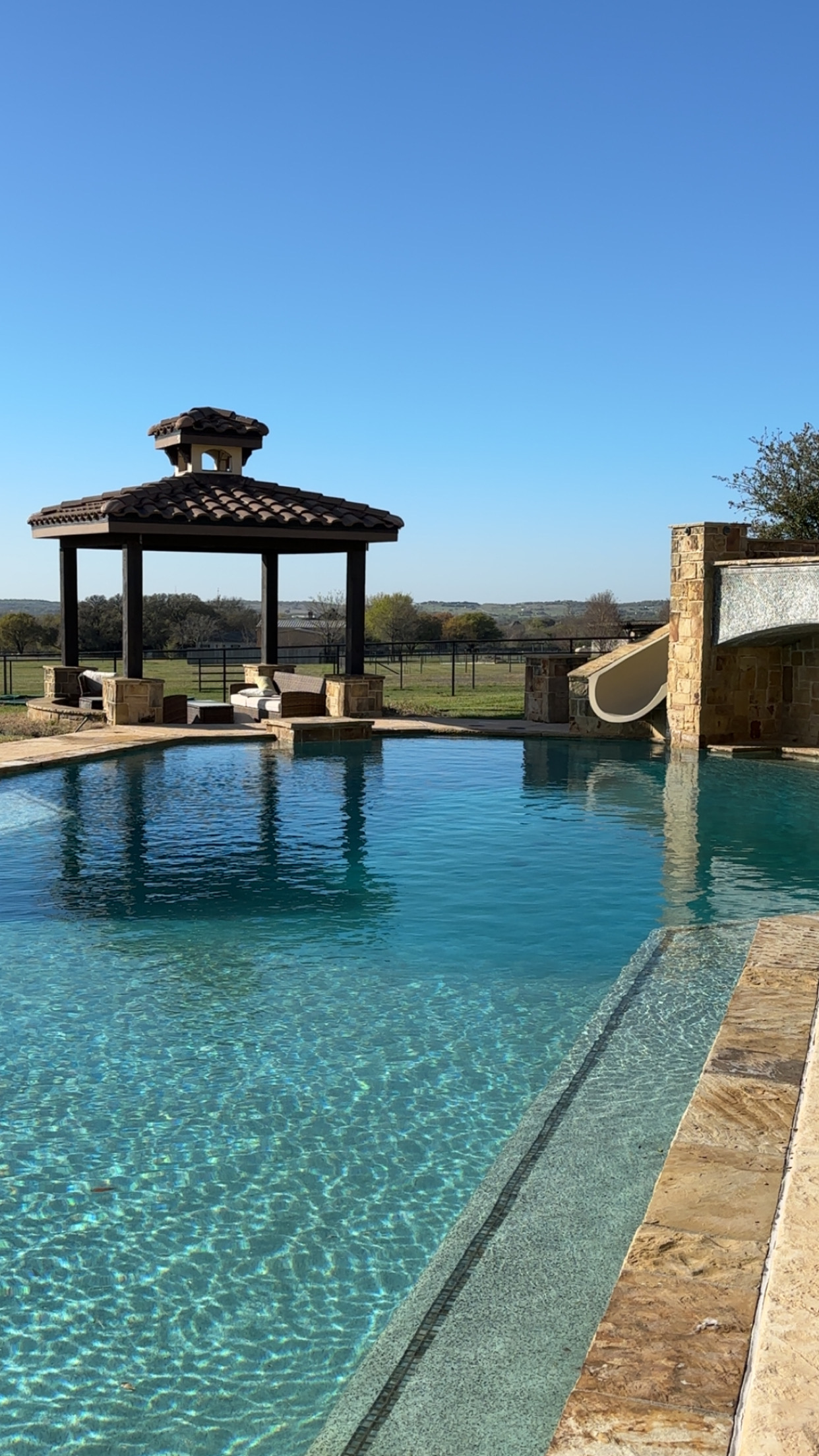Weekly pool maintenance in Benbrook TX